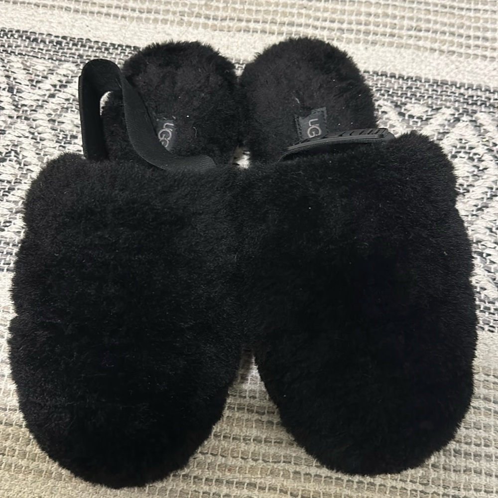 Black Uggs fluff slippers